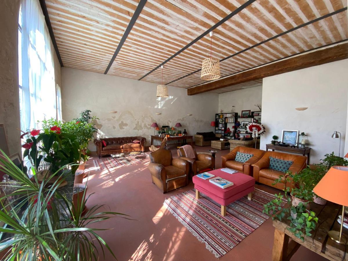 La Ferme De Gigognan Bed and Breakfast Avignon Exteriör bild