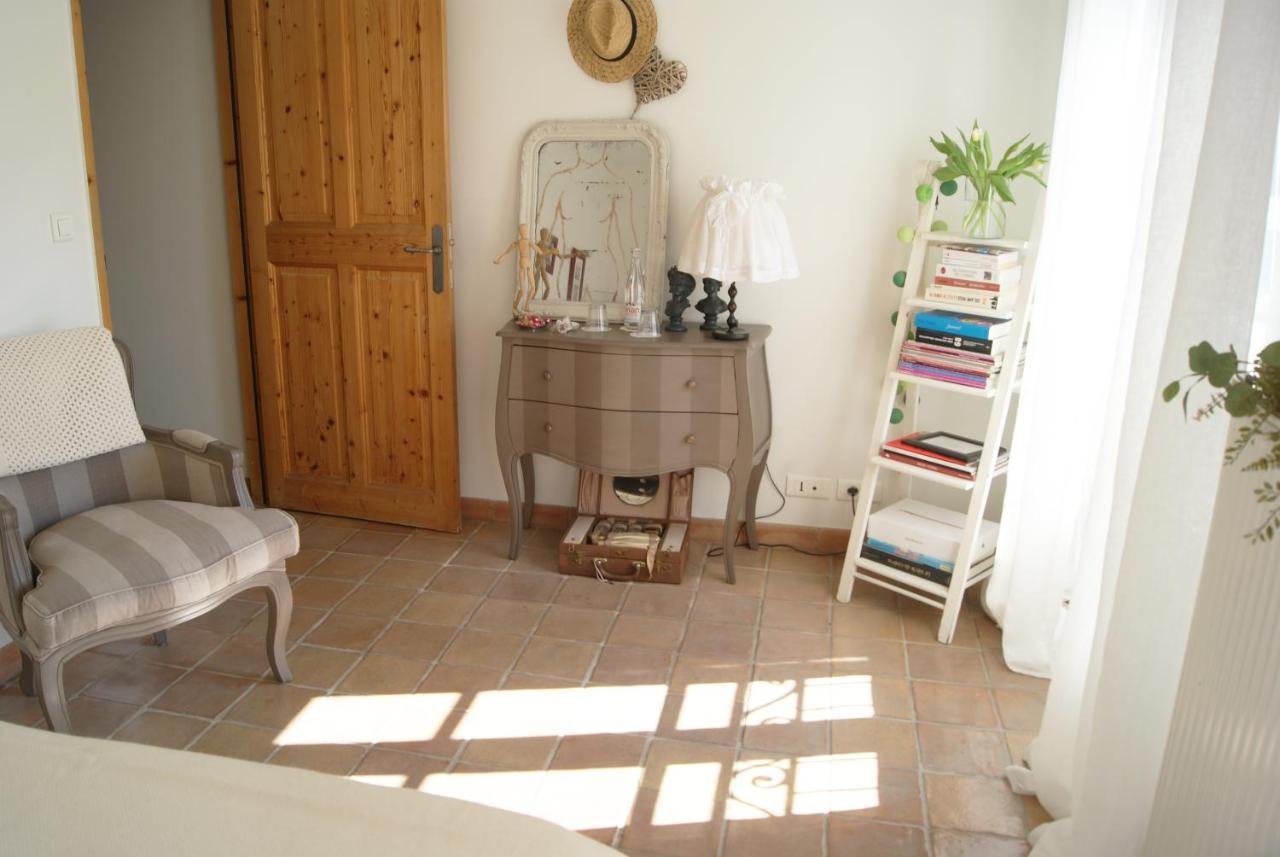 La Ferme De Gigognan Bed and Breakfast Avignon Exteriör bild