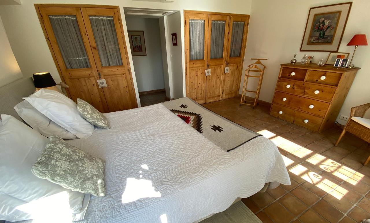 La Ferme De Gigognan Bed and Breakfast Avignon Exteriör bild