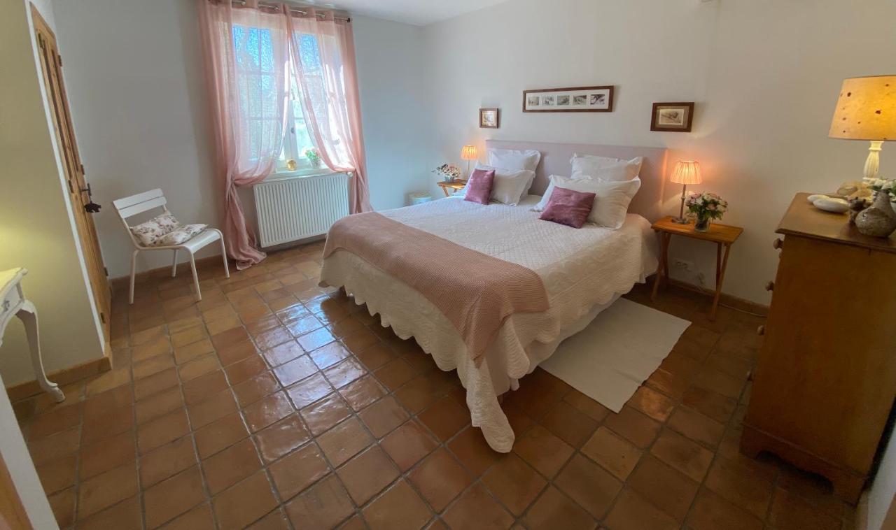 La Ferme De Gigognan Bed and Breakfast Avignon Exteriör bild