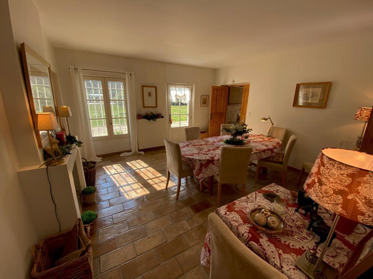 La Ferme De Gigognan Bed and Breakfast Avignon Exteriör bild