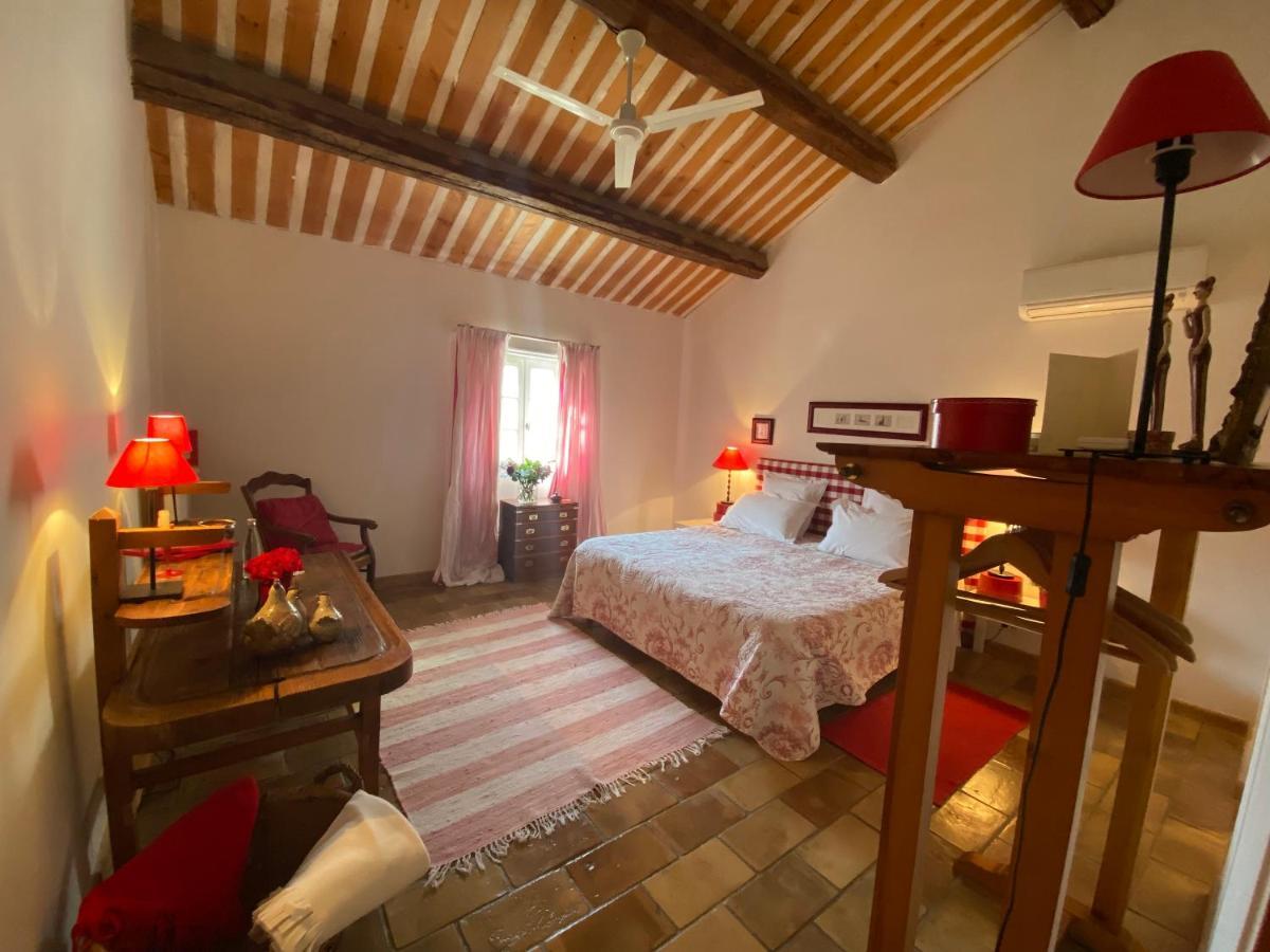 La Ferme De Gigognan Bed and Breakfast Avignon Exteriör bild