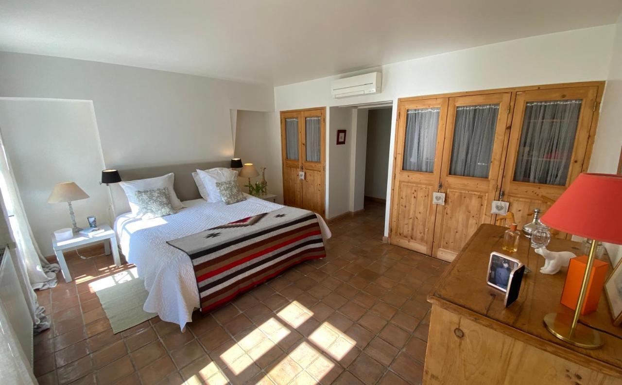 La Ferme De Gigognan Bed and Breakfast Avignon Exteriör bild