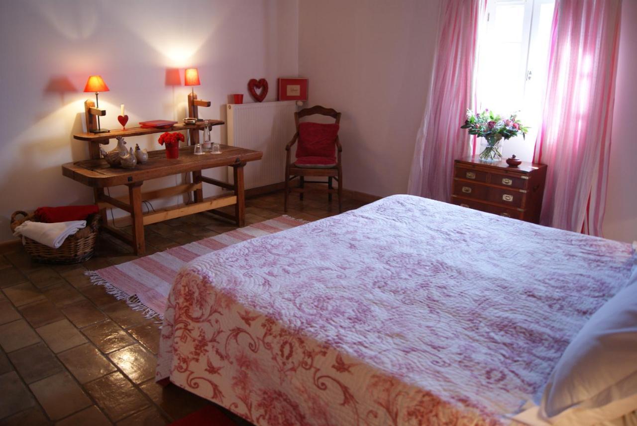 La Ferme De Gigognan Bed and Breakfast Avignon Exteriör bild