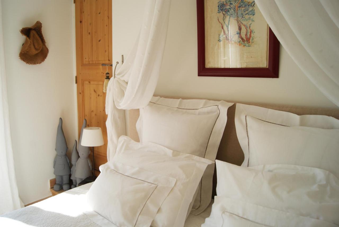 La Ferme De Gigognan Bed and Breakfast Avignon Exteriör bild