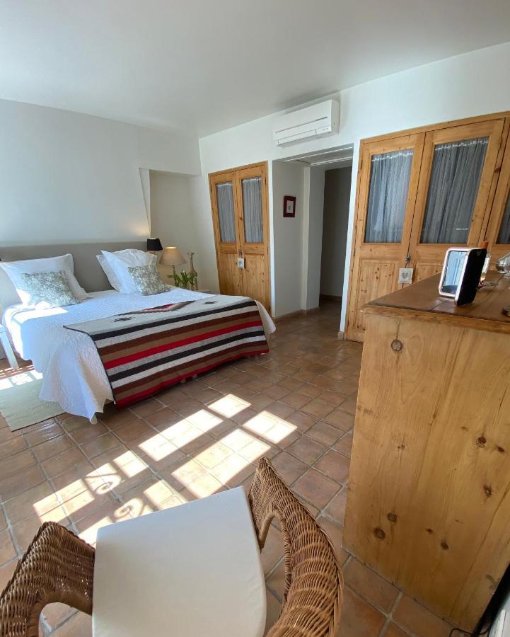 La Ferme De Gigognan Bed and Breakfast Avignon Exteriör bild